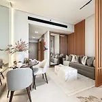 Luxe Living In The Heart Of Bbay W Jacuzzi