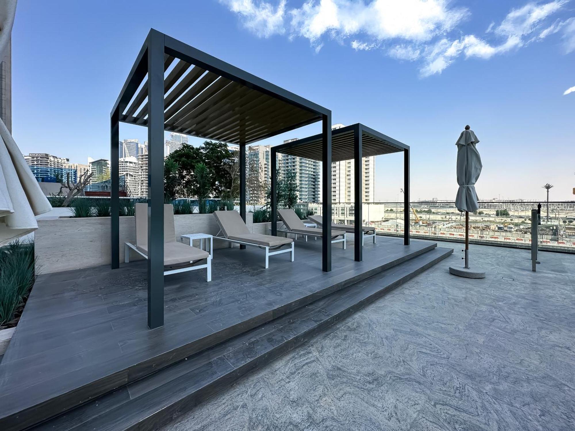 Luxe Living In The Heart Of Bbay W Jacuzzi Dubai