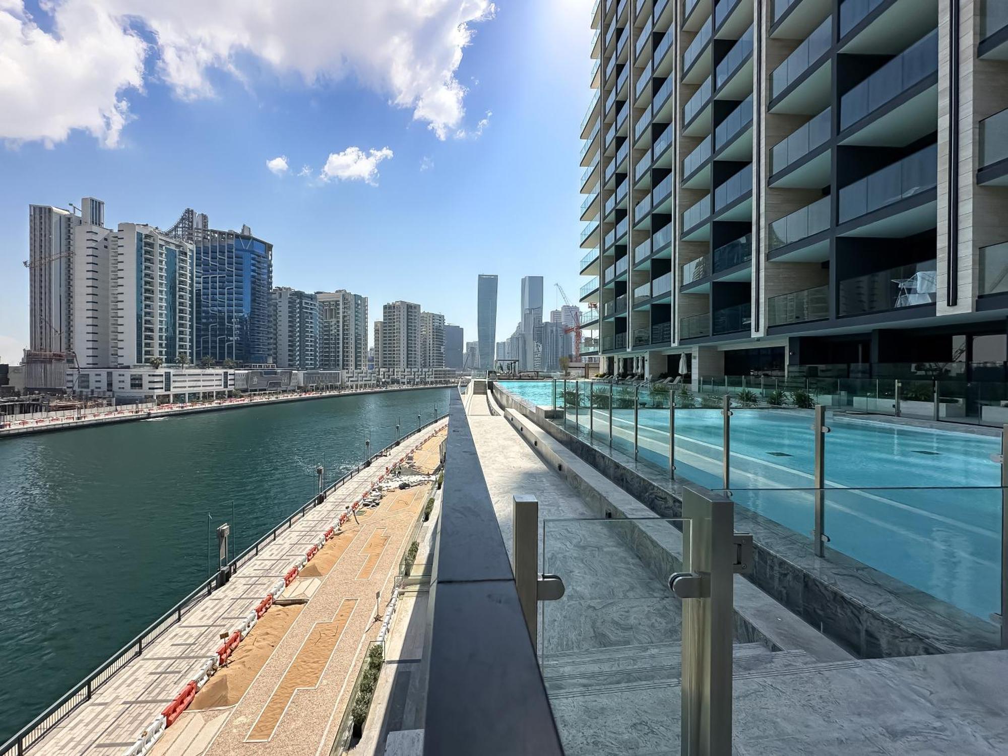 Apartment Luxe Living In The Heart Of Bbay W Jacuzzi Dubai